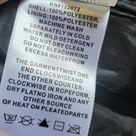 Talk of the Walk Pleated Waterfall Low Cut Faux Fur Balloon Sleeve Jacquard Coat - Picture 16 of 16